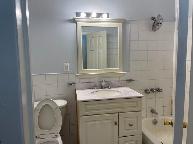 Bathroom - 1165 Dean St