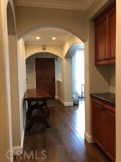 Building Photo - 848 Calle de Arboles