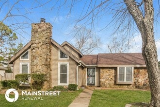 Building Photo - 3378 Hallshire Dr