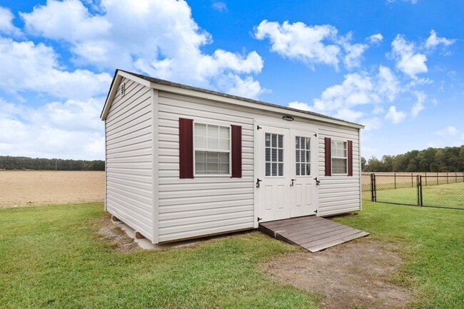 Building Photo - STUNNING & SPACIOUS 4 BR | 2.5 BA 2-Story *Pikeville School District*