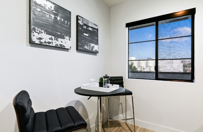 Foto del edificio - 225 Lucas Ave