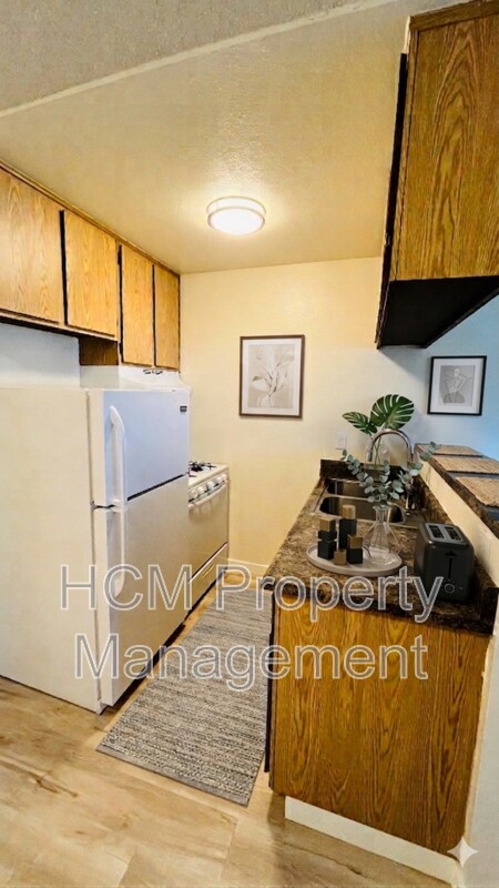 Foto del edificio - 10075 Tujunga Canyon Blvd