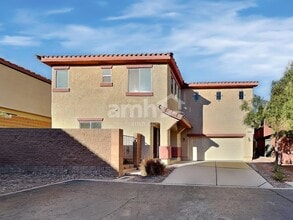 Building Photo - 10631 Lessona St