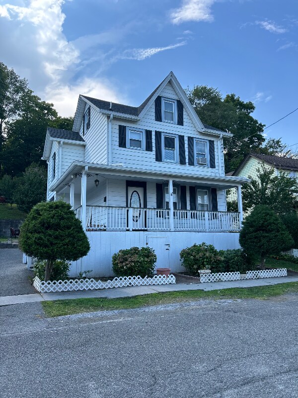 Foto principal - 74 1st St