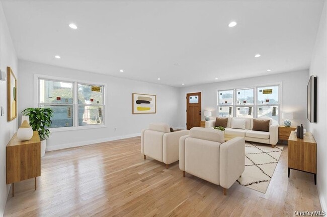 Building Photo - 97 Thurton Pl