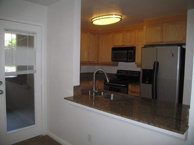 Foto principal - 3440 Lebon Dr