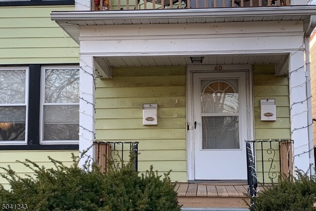 Building Photo - 60 Maple Ave