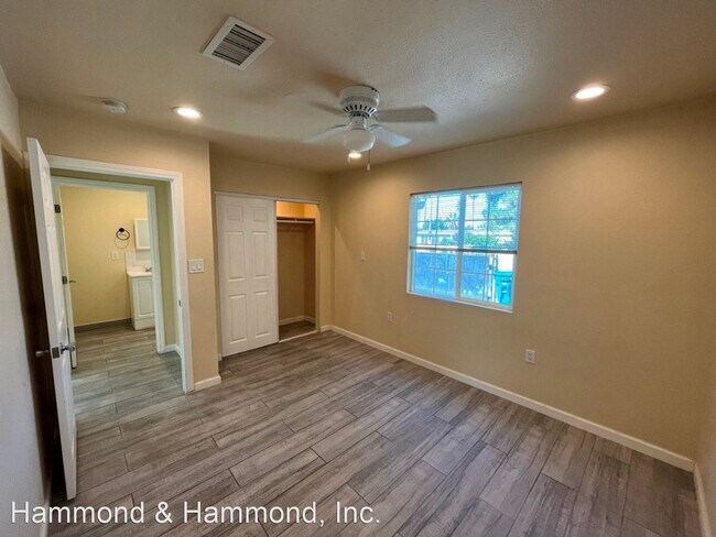 Building Photo - 2 br, 1 bath House - 12110 Bromont Ave.