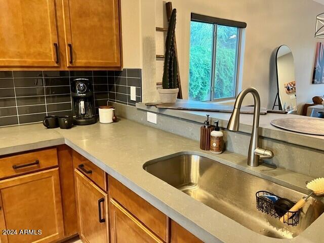 Foto del edificio - 6119 E Knolls Way N