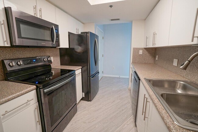 Foto del edificio - 2415 NW 16th St Rd