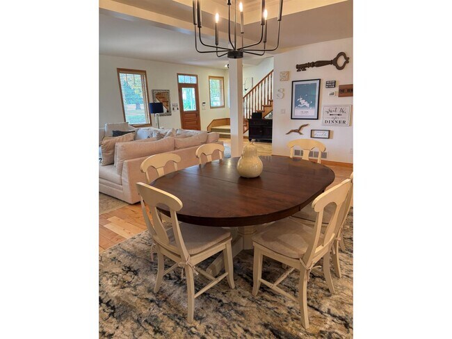 Photo du bâtiment - 168** PEACE PARK DRIVE