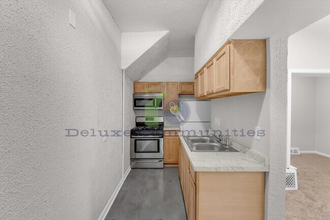 Foto del edificio - 801 Prospect Ave SE