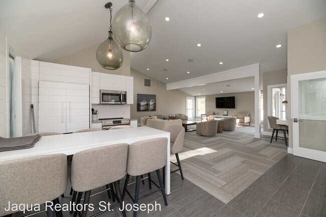 Foto del edificio - 2 br, 3 bath House - 550 Williams Street