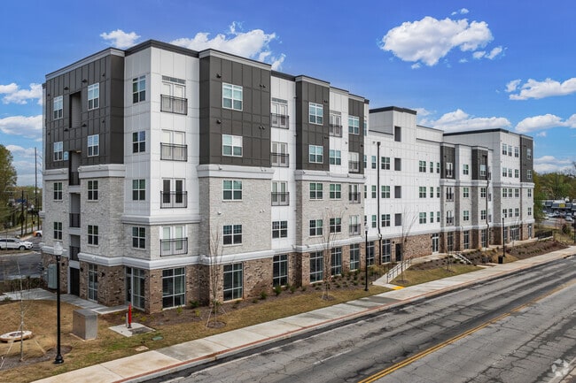 Building Photo - Townes at Clarkston Centre
