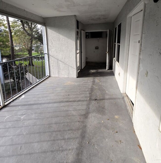 Foto del edificio - Second floor 2 bedroom, 2 bath condo in th...