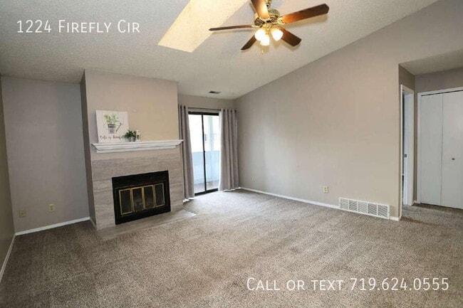 Foto del edificio - 1224 Firefly Cir