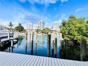 Building Photo - 253 Poinciana Island Dr