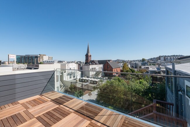 Building Photo - 435 Duboce Ave
