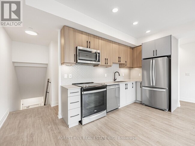 Building Photo - 15-15 Brenthall Ave