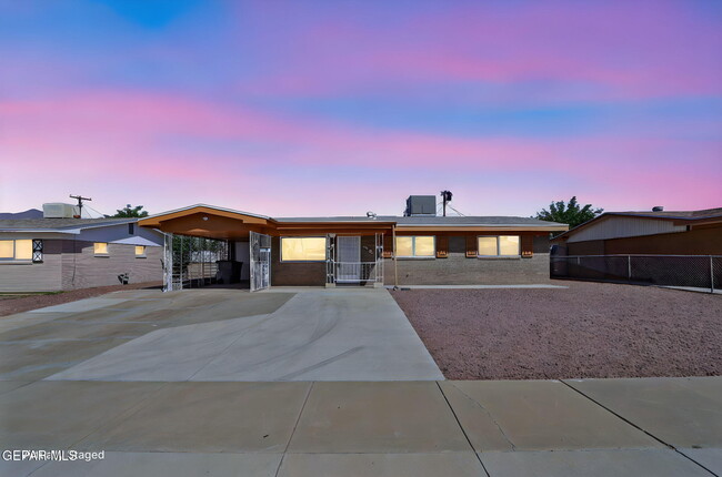 Foto del edificio - 5503 Salisbury Dr