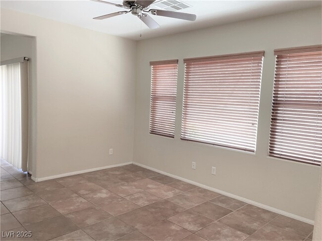 Building Photo - 12065 Hathaway Pines Dr