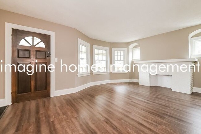 Foto del edificio - 15012 Hilliard Rd