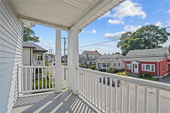 Building Photo - 257 Perrin Ave