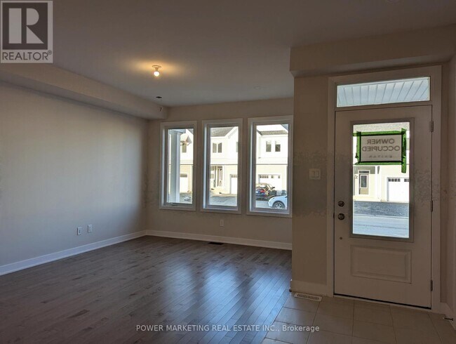 Photo du bâtiment - 25 Chasing Grv