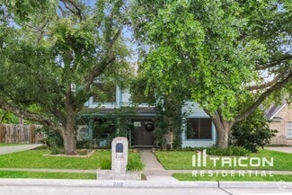 Building Photo - 2118 Waterfall Dr