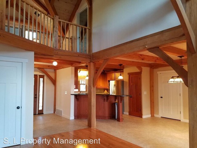 Building Photo - 3 br, 3.5 bath House - 835 Skyline Drive