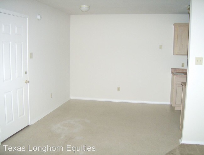 Foto del edificio - 8117-8119 Marydean Ave