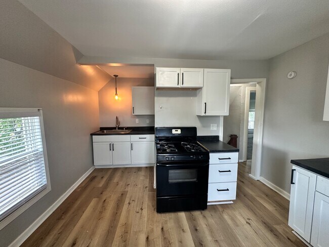 Foto del edificio - 1020 Emerson Ave