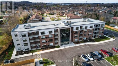 Building Photo - 3998-3998 Victoria Ave