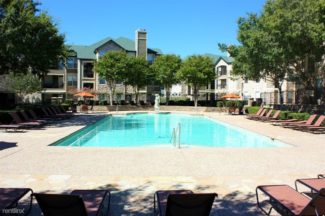 Foto del edificio - 5200 Town and Country Blvd
