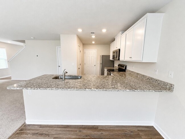 Building Photo - 8023 Derby Wood Ln