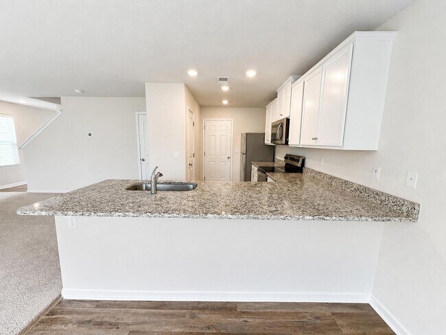 Foto del edificio - 8023 Derby Wood Ln