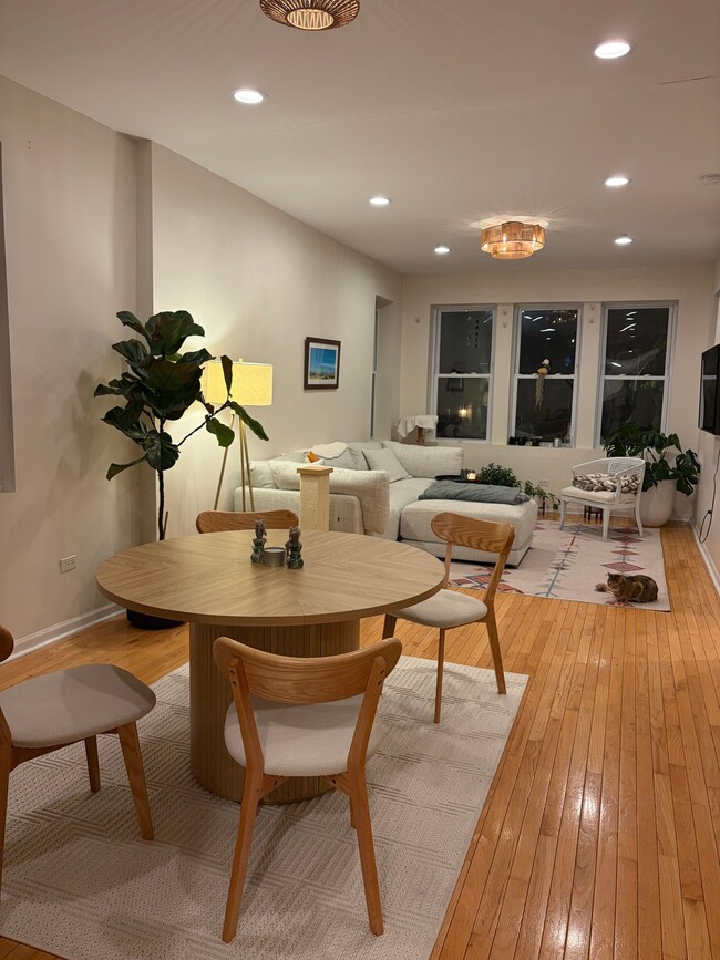 Photo - 2614 W Thomas St Apartment