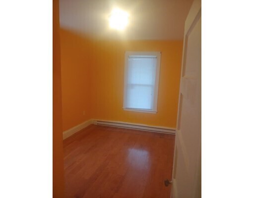 Building Photo - 49 Moraine St
