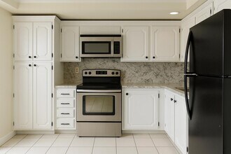 Building Photo - 3590 Via Poinciana