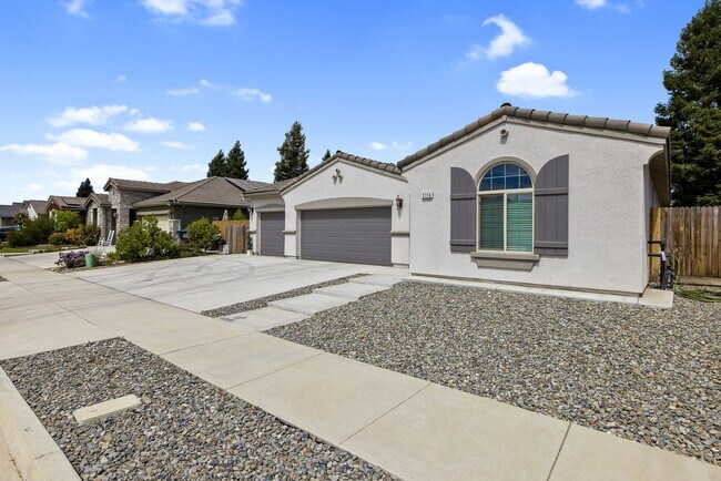 Foto del edificio - Coming Soon!