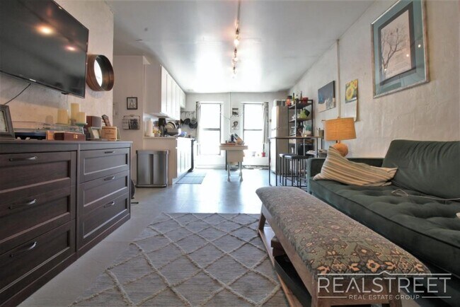 Foto del edificio - Spacious Studio LOFT in Williamsburg!