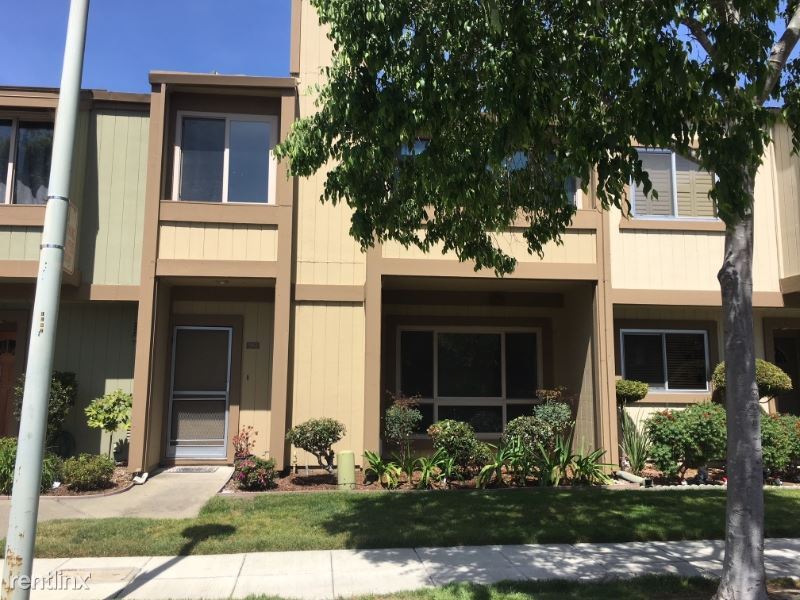 Foto principal - 4 br, 2.5 bath Townhome - 1162 Marianas Ln