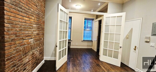 Building Photo - West 21st Street