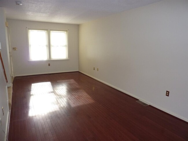 Building Photo - 60 Bartemus Trail