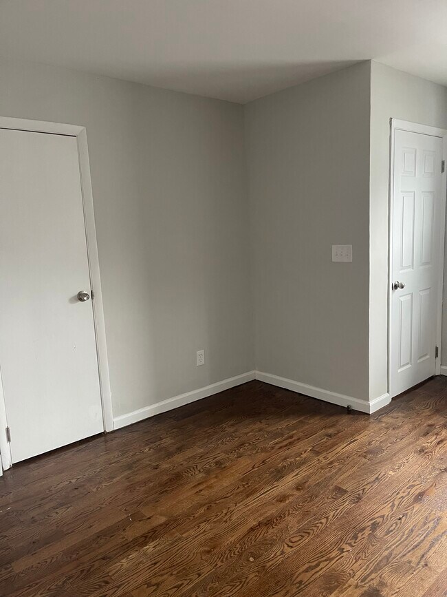 461 Westfield Ave Unit 2, Bridgeport, CT 06606 Apartments in