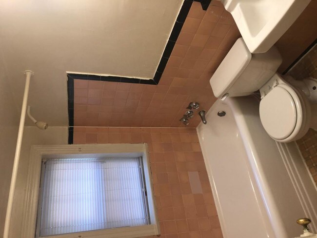 Building Photo - 0 bedroom in Takoma Park MD 20912