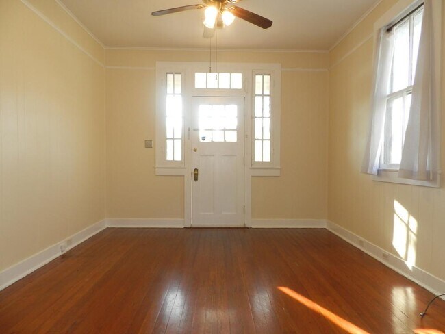 Foto del edificio - 329 N Bernadotte St