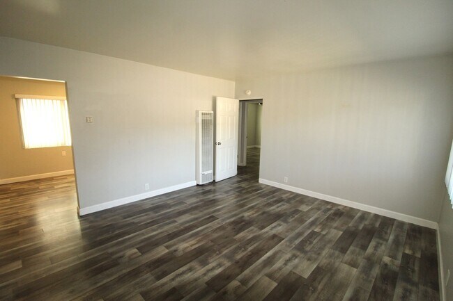 Foto del edificio - 1-15 College Drive