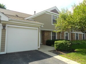 Foto del edificio - 220 Oak Knoll Ct