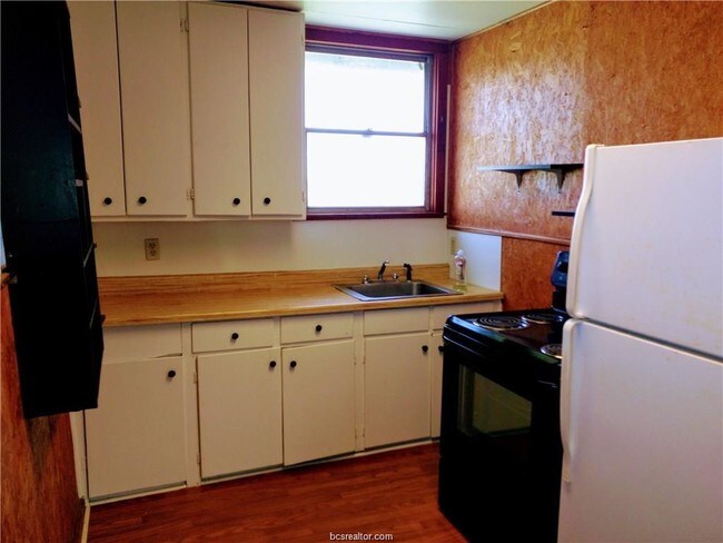 Building Photo - 4100 Lake Atlas Dr